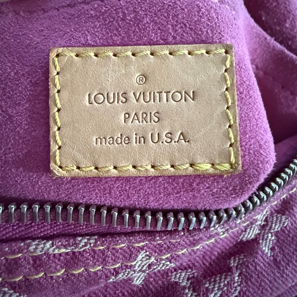 🌈SALE⭐️ Louis Vuitton Monogram Denim Baggy Shoulder Bag in Popular Pink - Picture 8 of 13